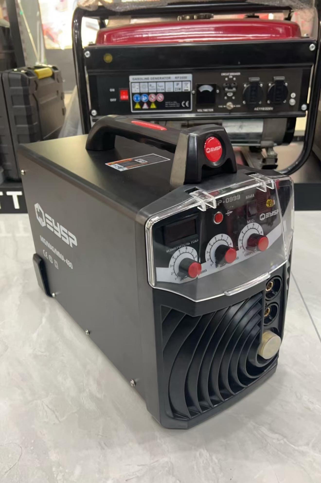 ИНВЕРТЕРСКА МАШИНА ЗА ЗАВАРУВАЊЕ